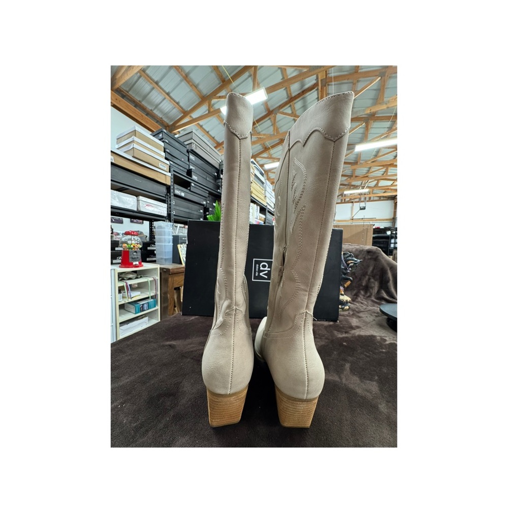 Dolce Vita Light Tan Women's Boots size 8 - Picture 5 of 8